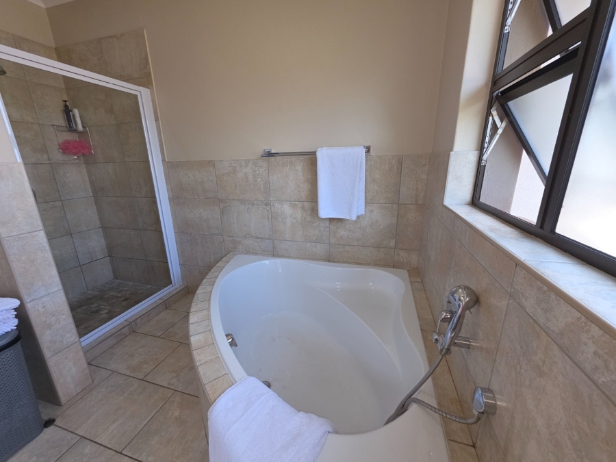 To Let 3 Bedroom Property for Rent in Wilkoppies North West